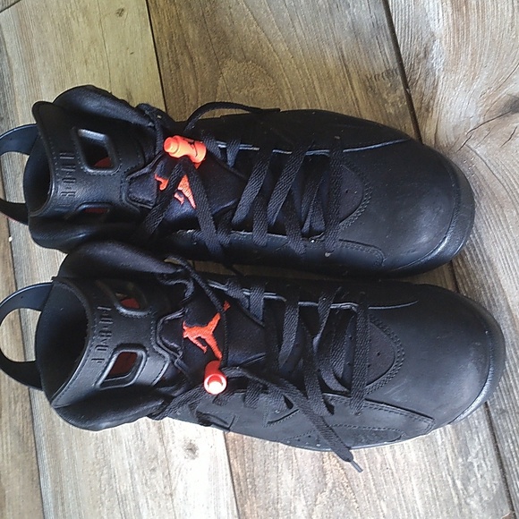 Nike Air Jordan 6 Retro "Infrared" (2014) - Picture 3 of 6